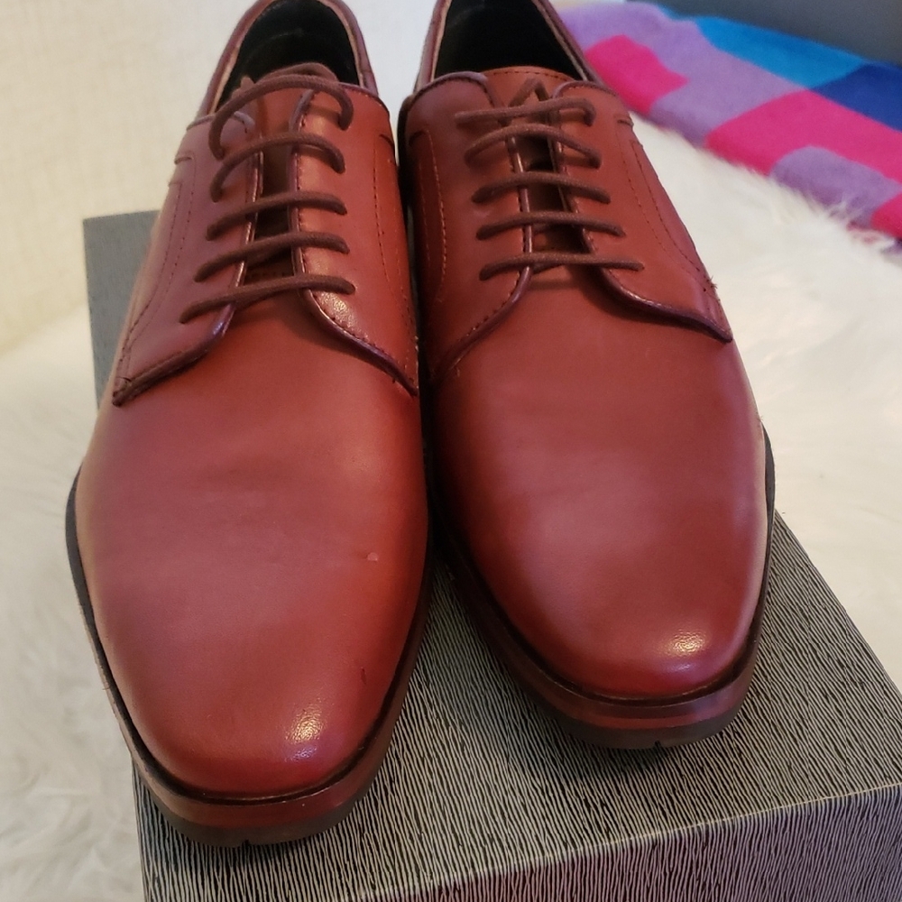 Bacco Bucci Rich Brown Leather Oxfords. New,leather,fasion,presentable